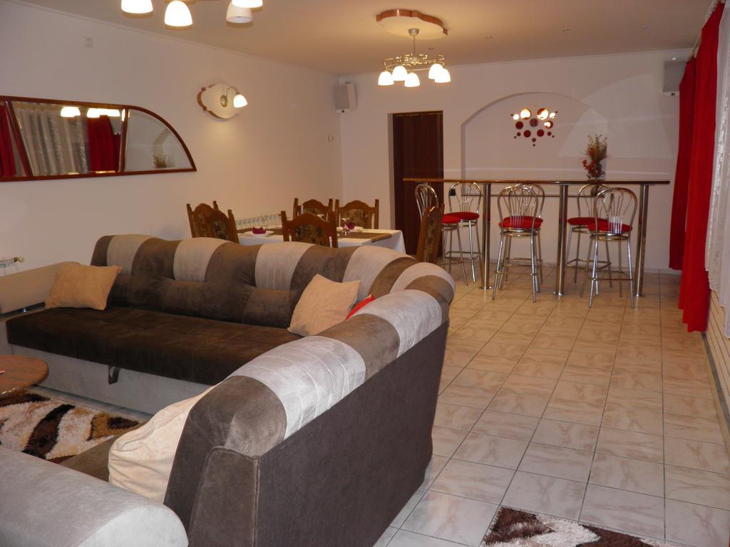 Apartman Marko Ogulin Exterior foto