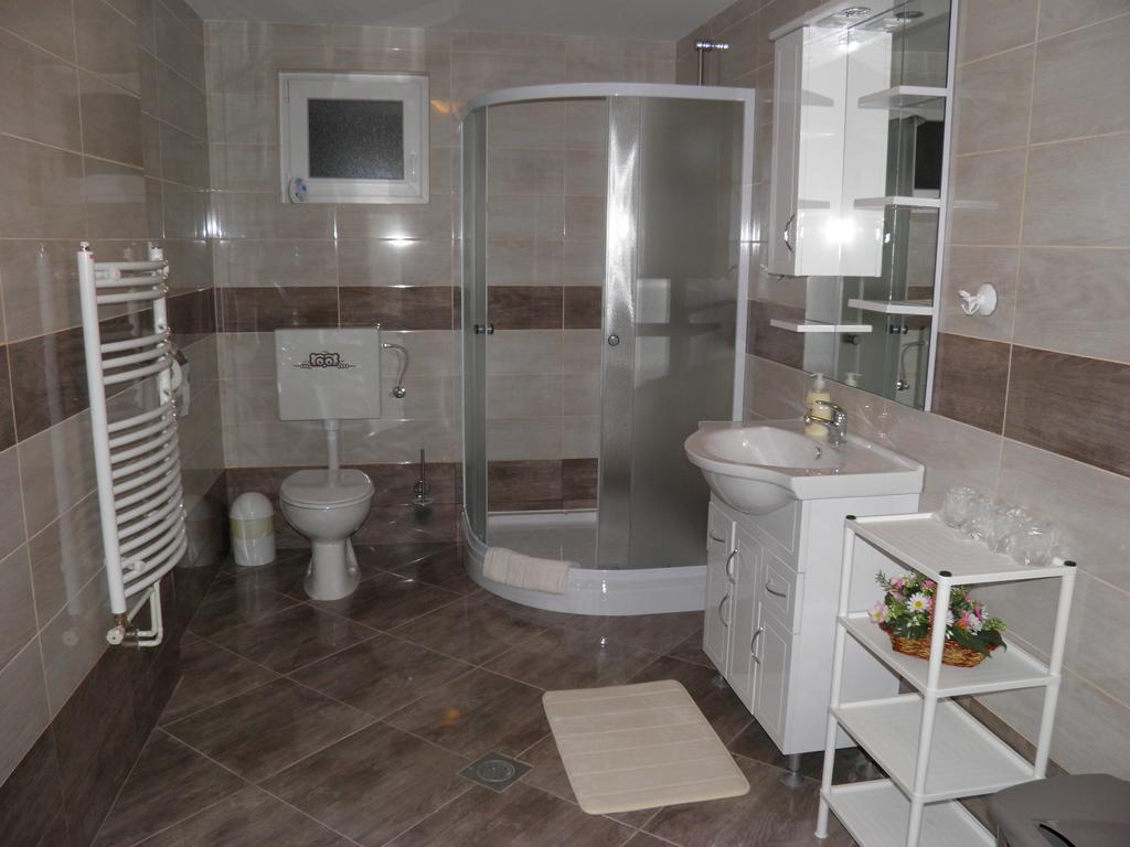 Apartman Marko Ogulin Exterior foto
