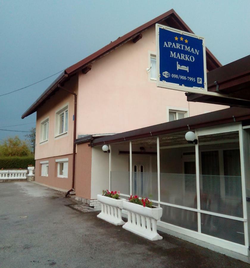 Apartman Marko Ogulin Exterior foto